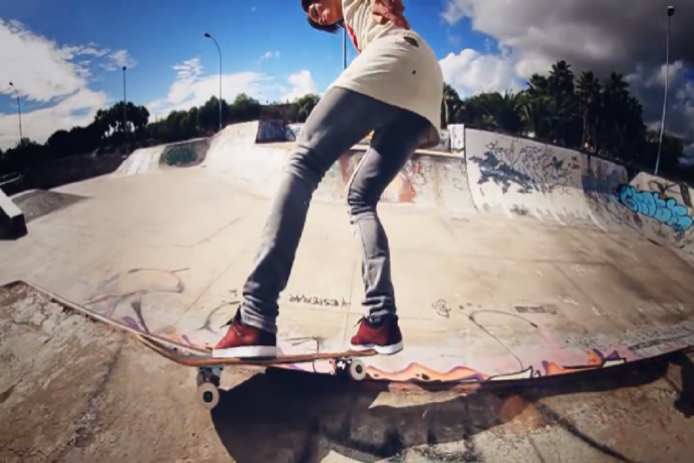 Ben Dillinger - Skateboard Trick Feeble Fakie