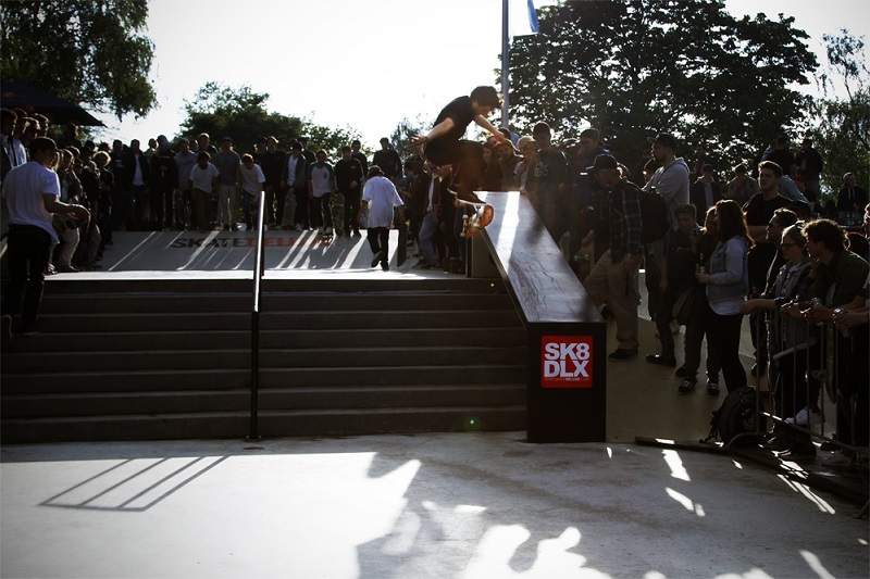 Douwe Macare with a Kickflip Nosegrind