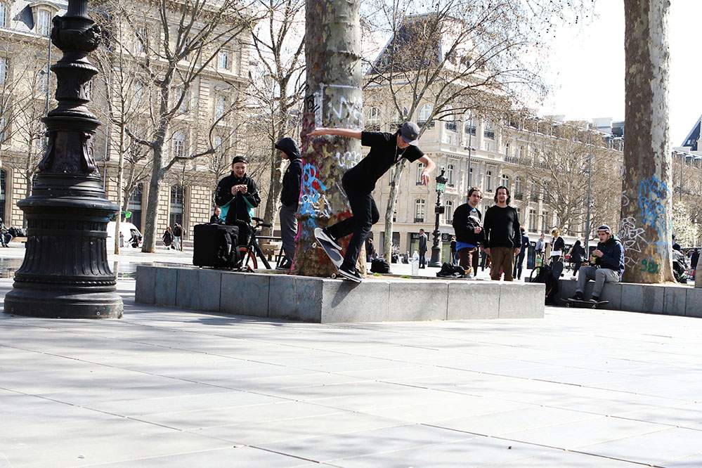 Matt Débauché - BS Noseblunt - SK8DLX Soccer Polo