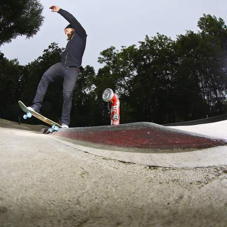 Chris Haslam - BS Tailslide