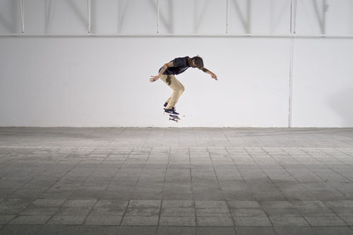 Skateboard Trick BS 180 Kickflip