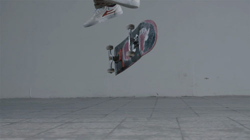 Skateboard Trick BS 180 Heelflip