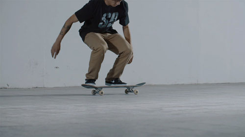 Skateboard Trick SW Kickflip / SW Heelflip