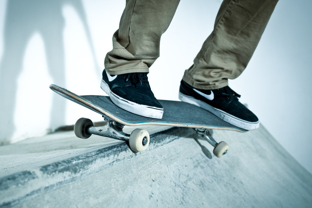 Ben Dillinger - Skateboard Trick Axle Stall