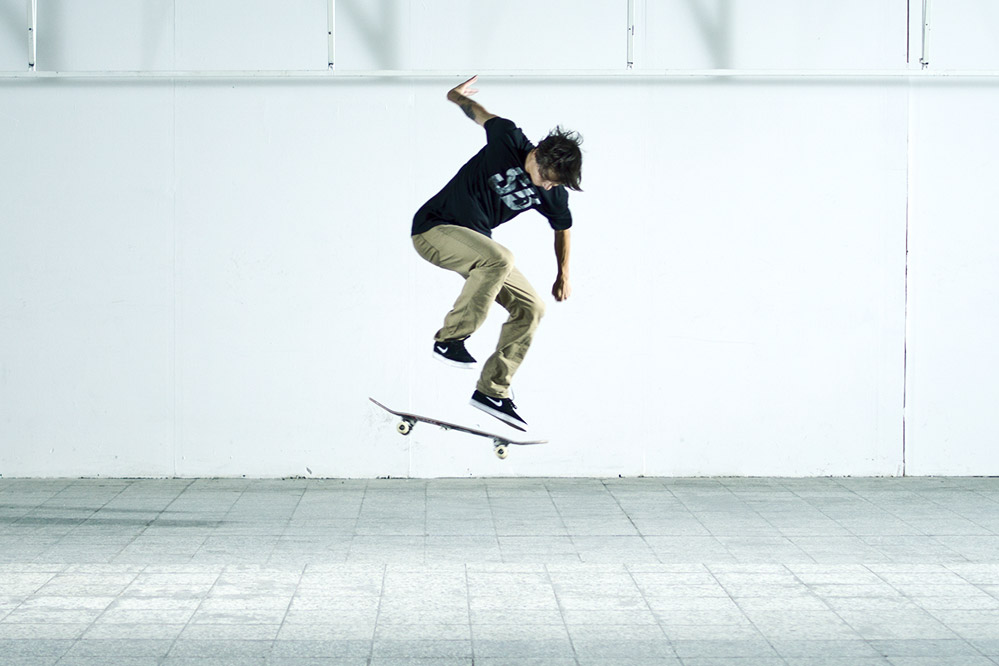 Denny Pham - Skateboard Trick BS Bigspin