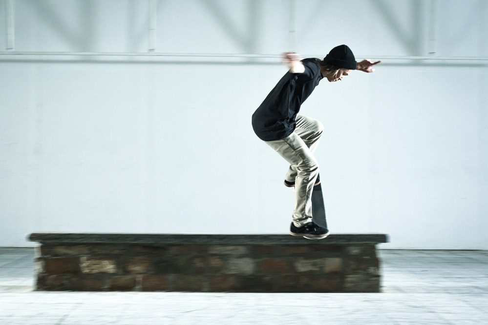 Ben Dillinger - Skateboard Trick BS Bluntslide