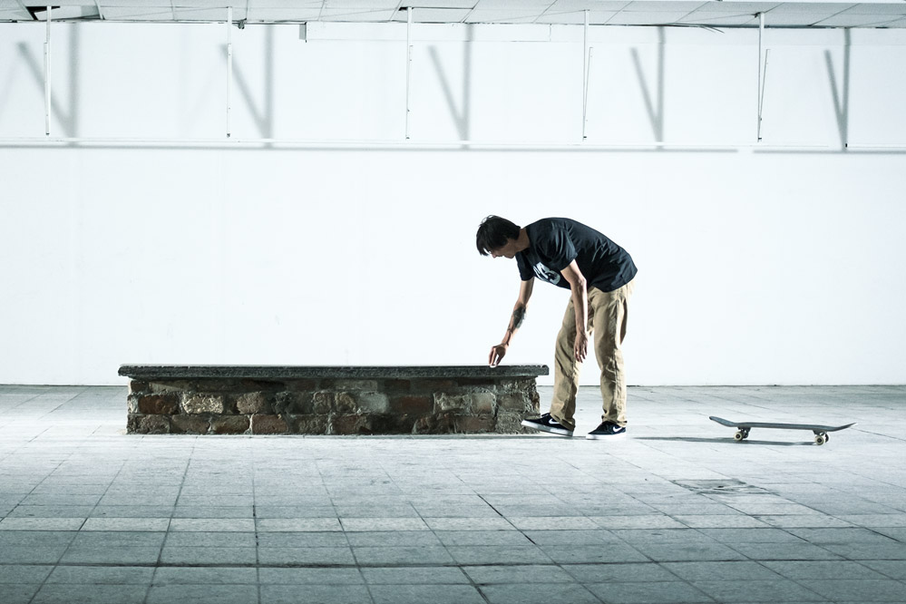 Denny Pham - Skateboard Trick Nollie Flip Noseslide