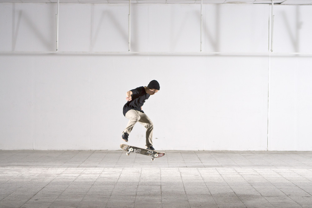 Skateboard Trick 360 Pop Shove-It