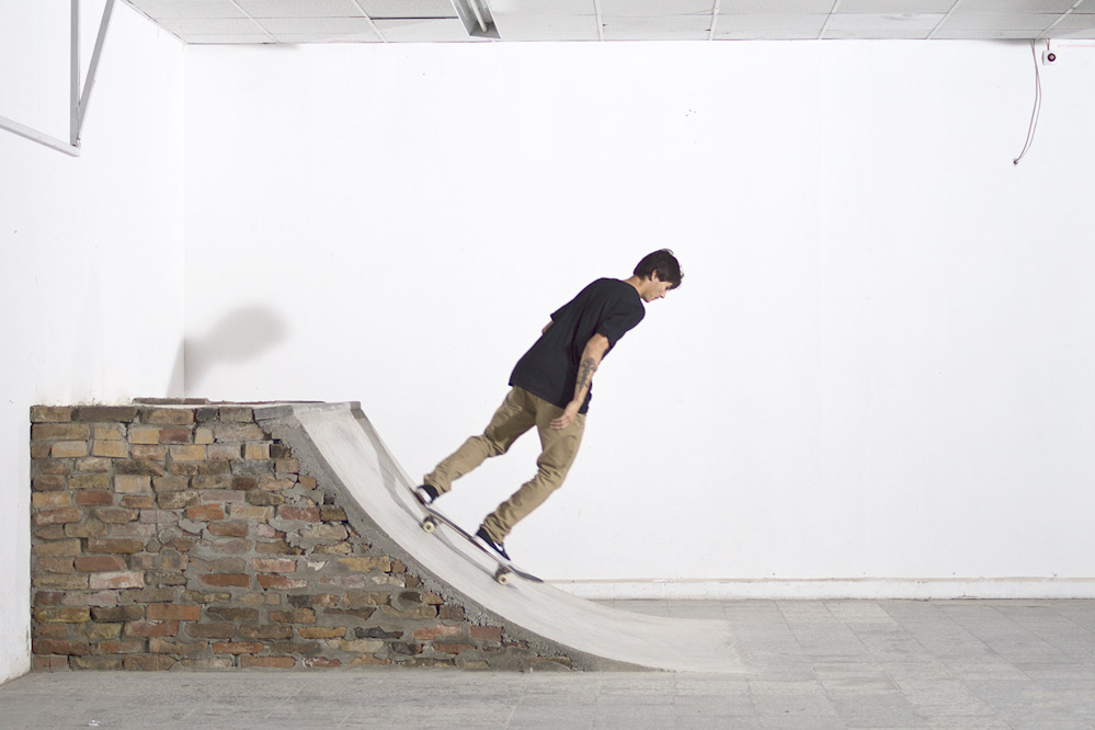 Skateboard Trick Axle Stall