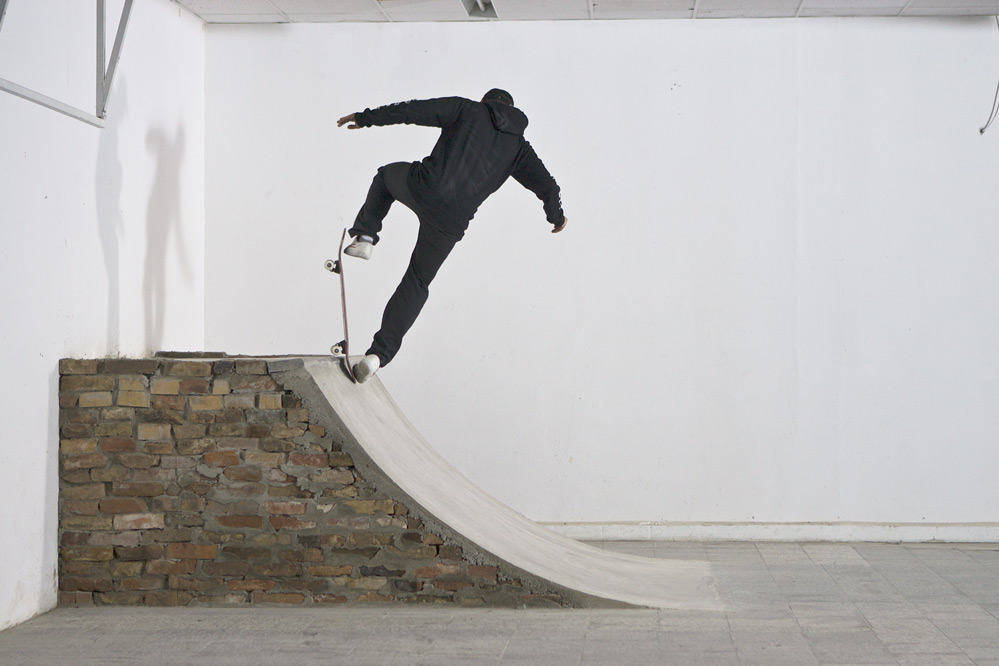 Skateboard Trick Blunt To Fakie