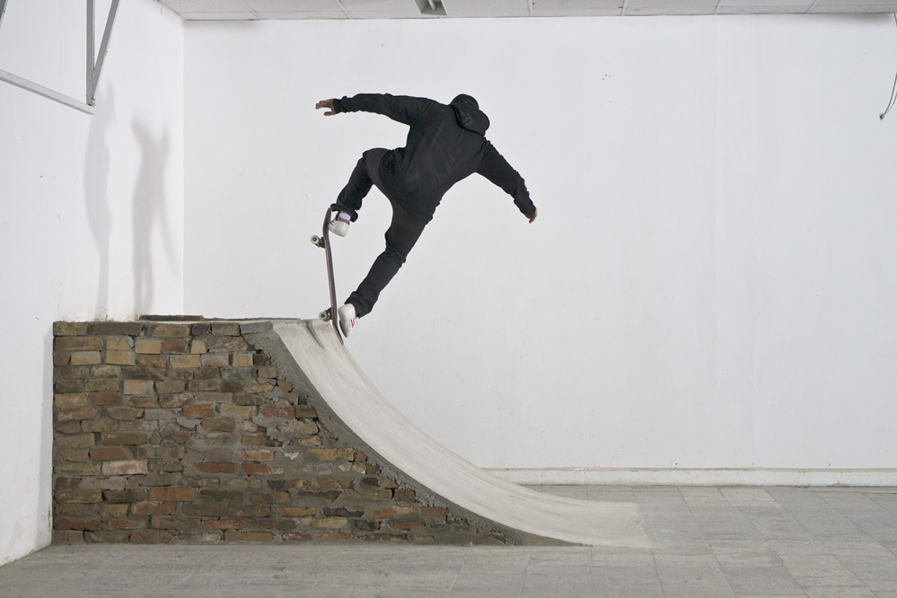 Skateboard Trick Blunt To Fakie