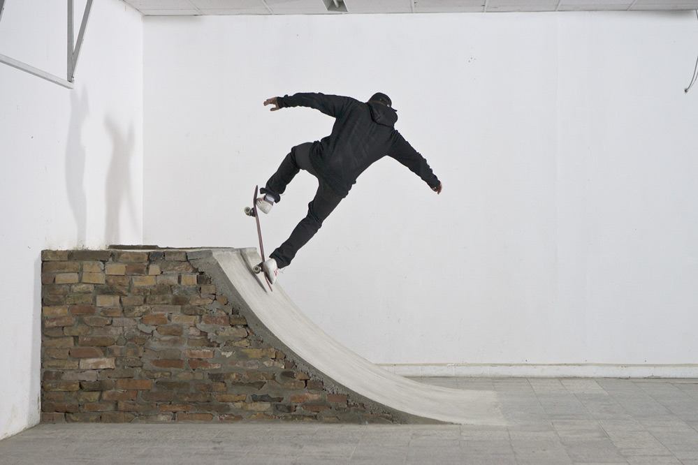 Skateboard Trick Blunt To Fakie