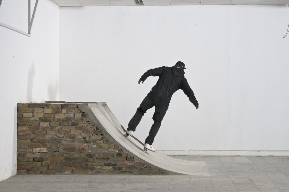 Skateboard Trick Blunt To Fakie