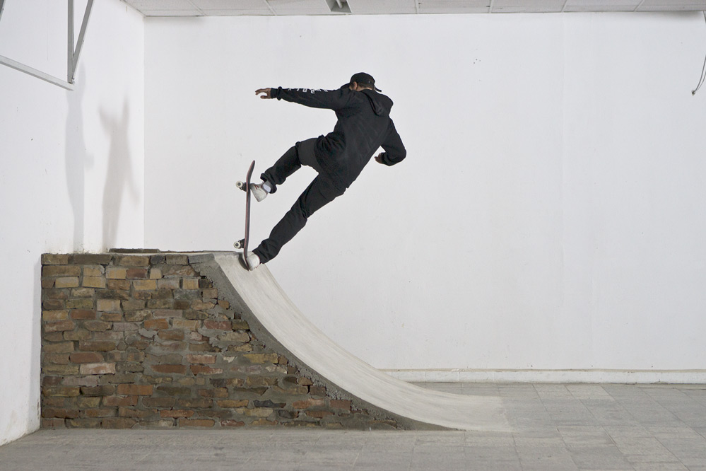 Skateboard Trick Blunt To Fakie