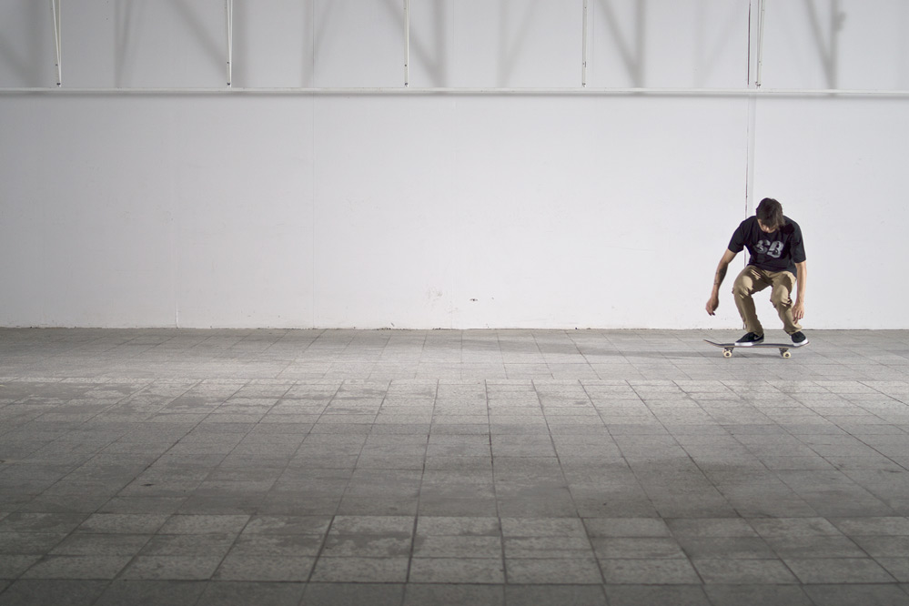 Skateboard Trick BS 180 Kickflip