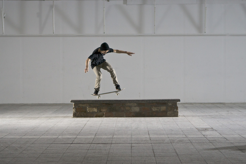 Skateboard Trick BS Smithgrind