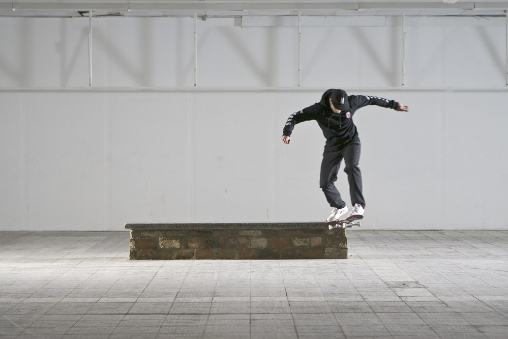 Skateboard Trick BS Tailslide