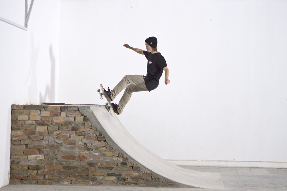 Skateboard Trick FS 50-50