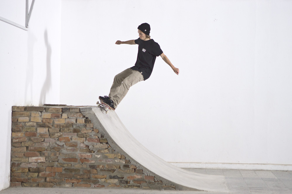 Skateboard Trick FS 50-50