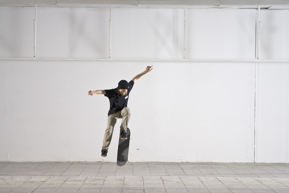 Skateboard Trick FS Pop Shove-it