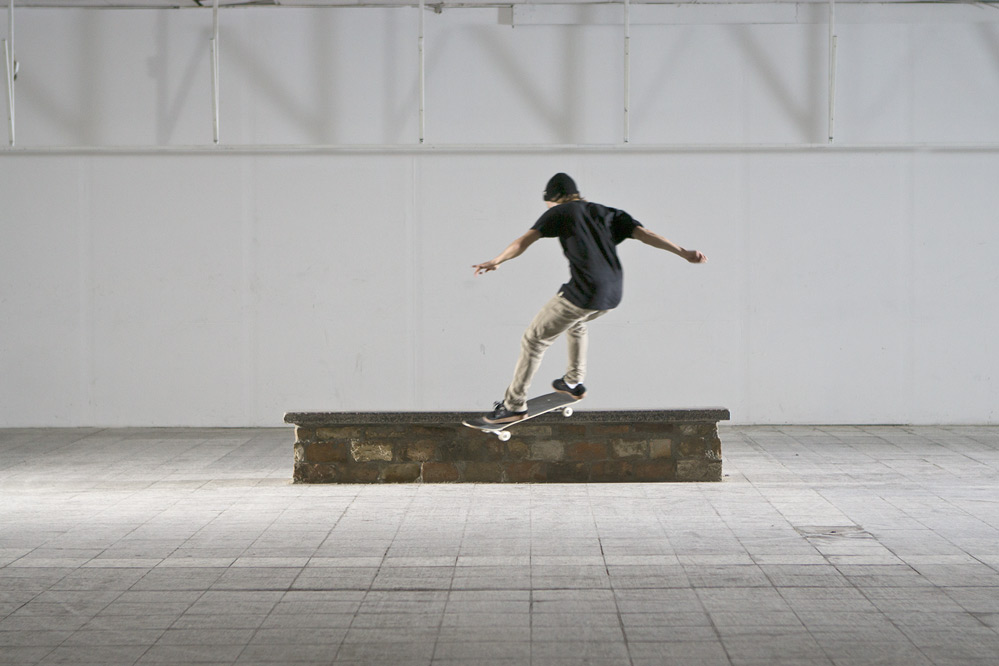 Skateboard Trick FS Smithgrind