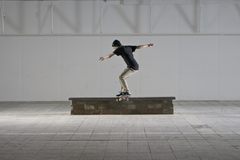 Skateboard Trick FS Tailslide