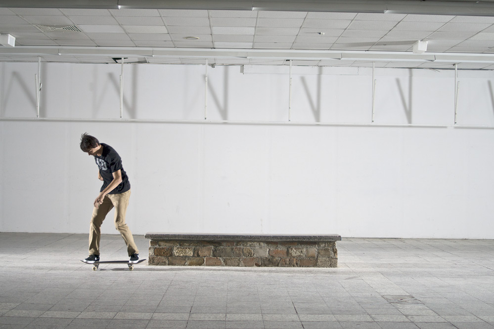 Skateboard Trick Nollie Flip Noseslide