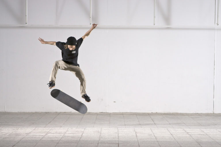 How To Nollie Kickflip & Nollie Heelflip skatedeluxe Blog