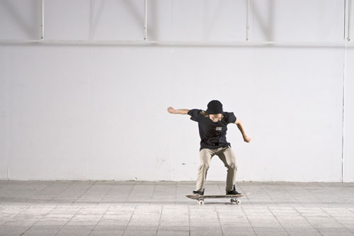 Skateboard Trick Nollie Kickflip/ Nollie Heelflip