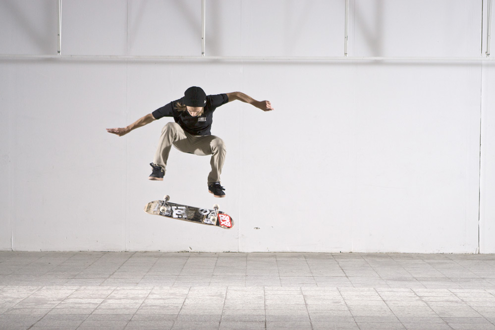 Skateboard Trick Nollie Heelflip