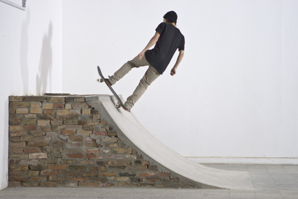 Skateboard Trick Rock to Fakie