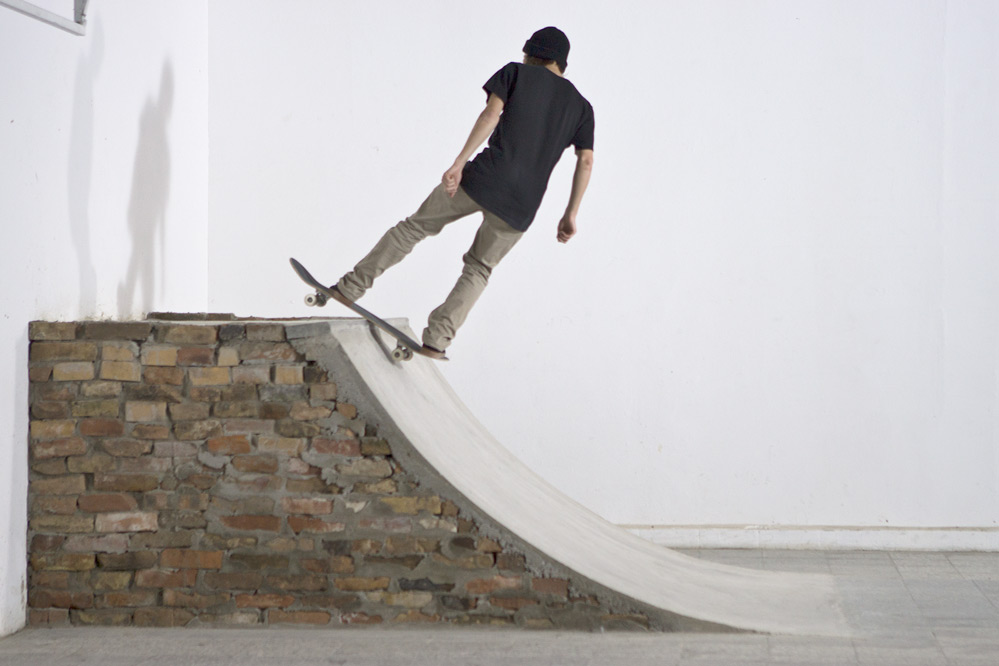 Skateboard Trick Rock to Fakie