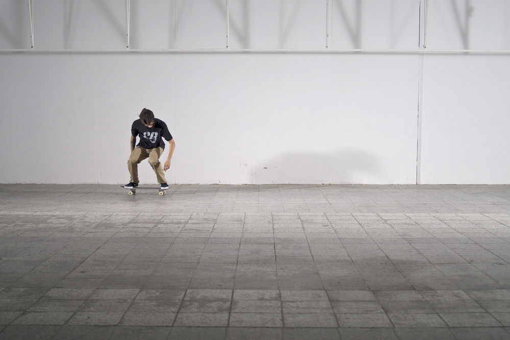 Skateboard Trick Varial Heelflip