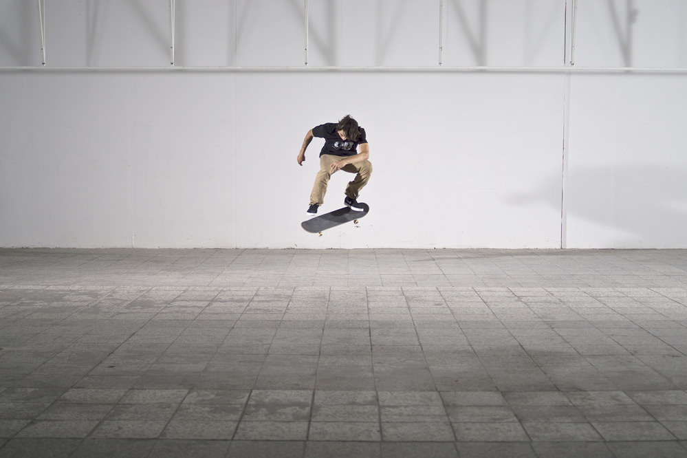 Skateboard Trick Varial Heelflip