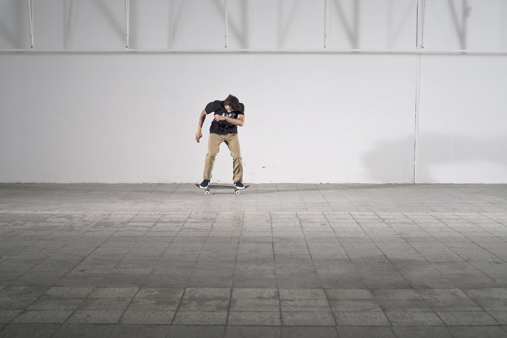 Skateboard Trick Varial Heelflip