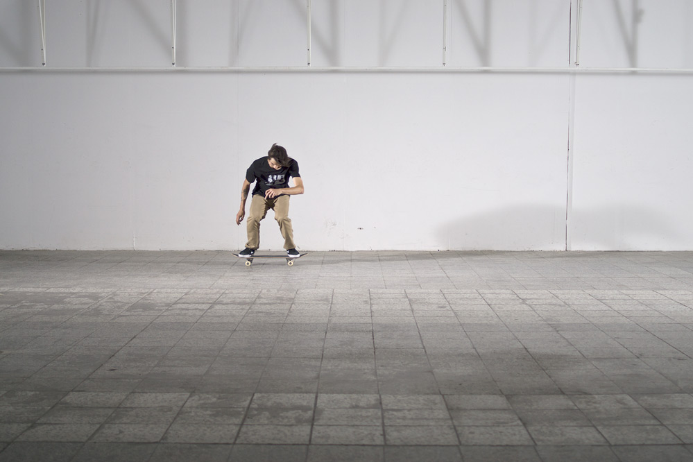 Skateboard Trick Varial Heelflip