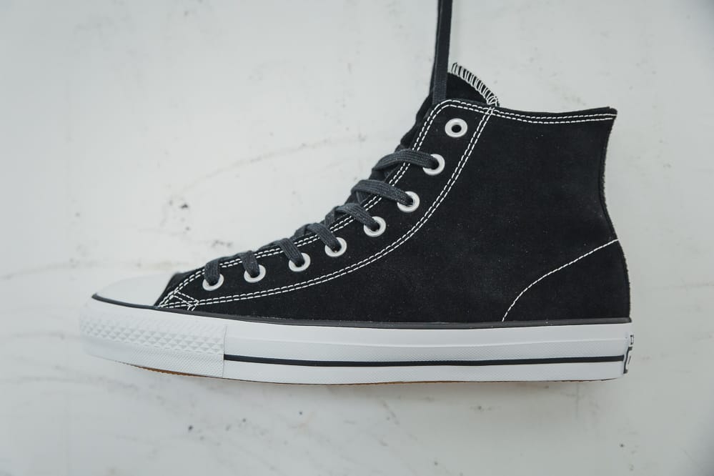 skate high top shoes