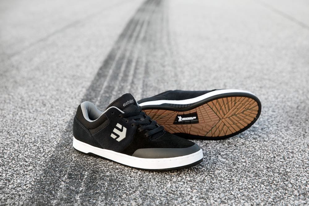 etnies marana black white