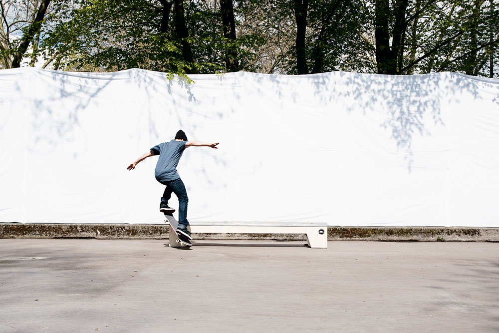 Skateboard Trick Halfcab Noseslide Nollie Heelflip Out