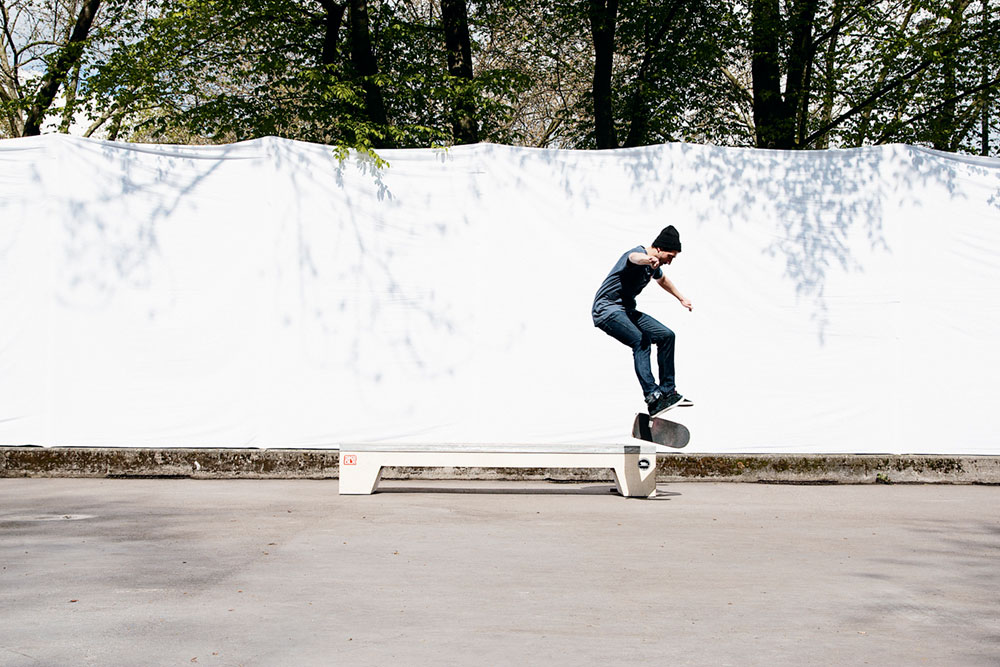 Skateboard Trick Halfcab Noseslide Nollie Heelflip Out