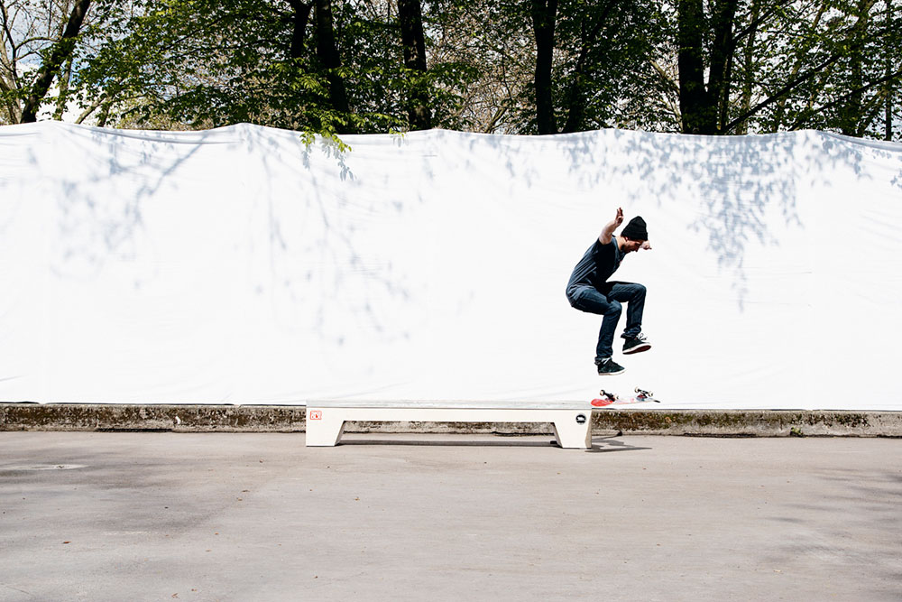 Skateboard Trick Halfcab Noseslide Nollie Heelflip Out