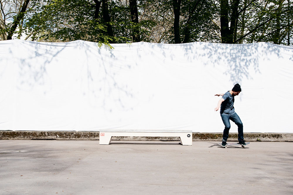 Skateboard Trick Halfcab Noseslide Nollie Heelflip Out