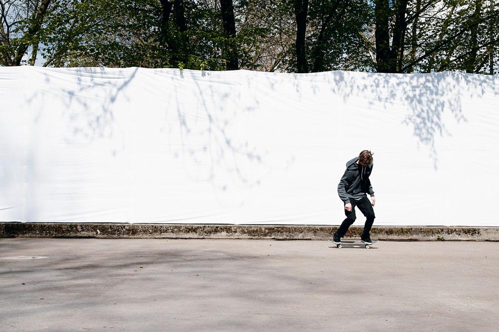 Skateboard Trick Nollie