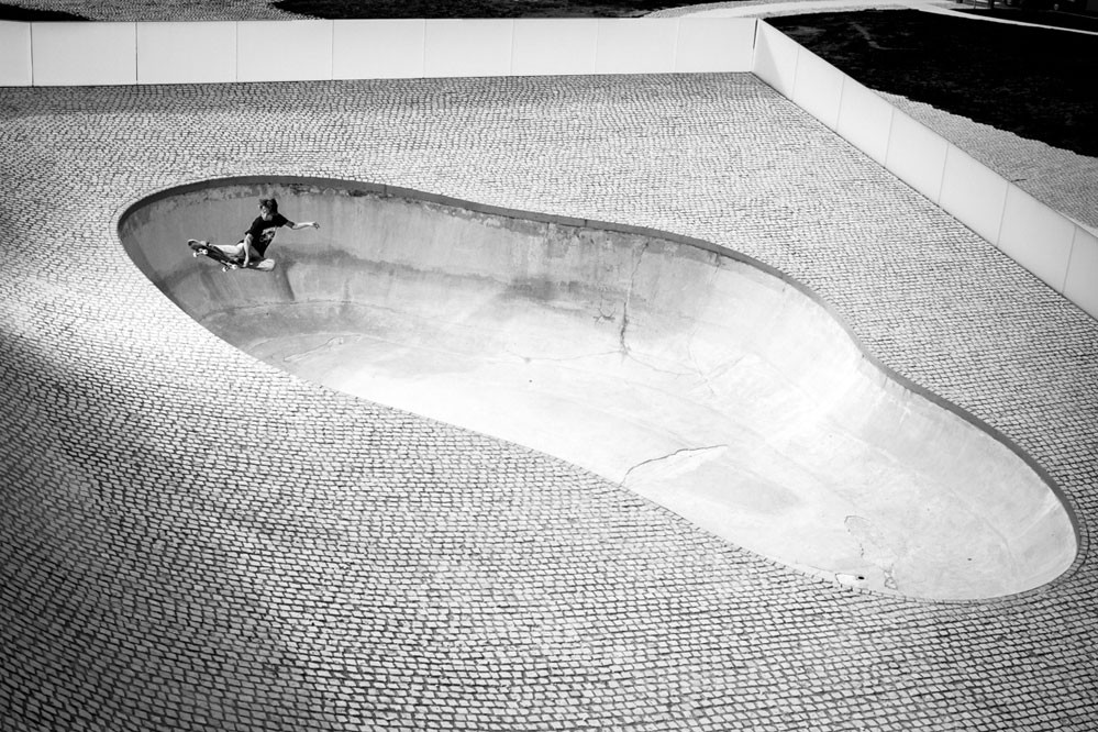 Obstacle - What is a bowl pool? | skatedeluxe Blog