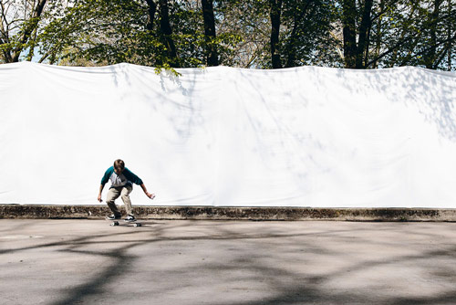 Skateboard Trick Frontside 360 Shove-It