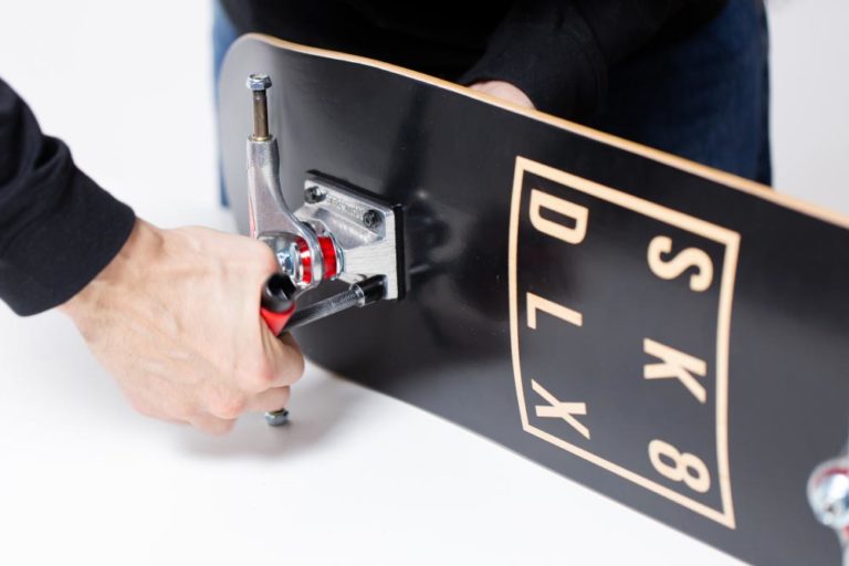 Anleitung Skateboard zusammenbauen skatedeluxe Blog