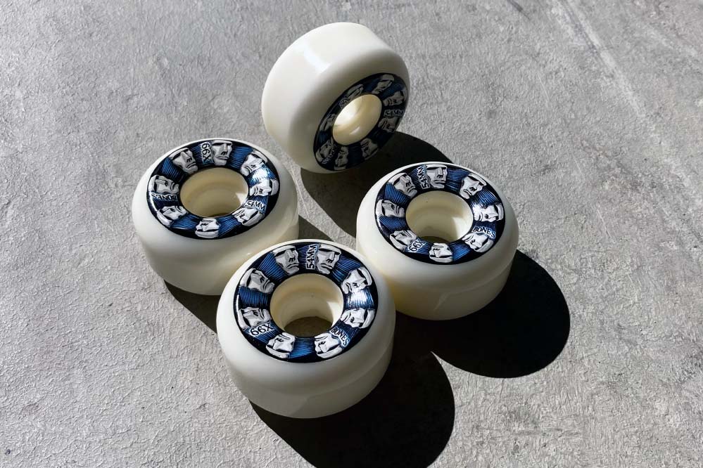 Les roues Bones Wheels X-Formula sont déballées dans le skate park pour la review