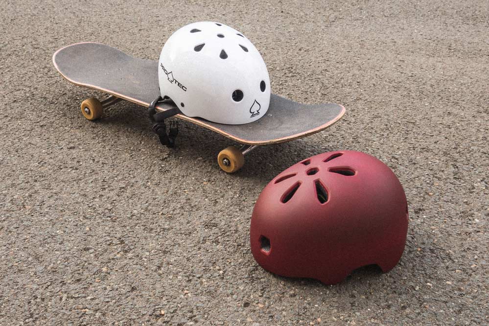 Skateboards for Beginners – Complete Board with Helmets