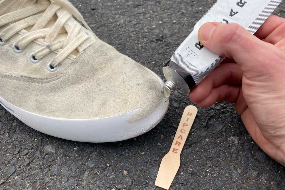 Colle pour chaussures de skate
